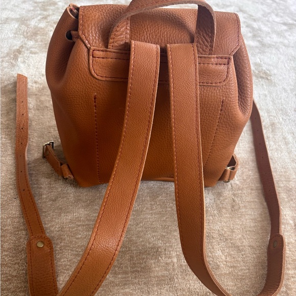 Portland Leather Dune Backpack - Picture 5 of 8